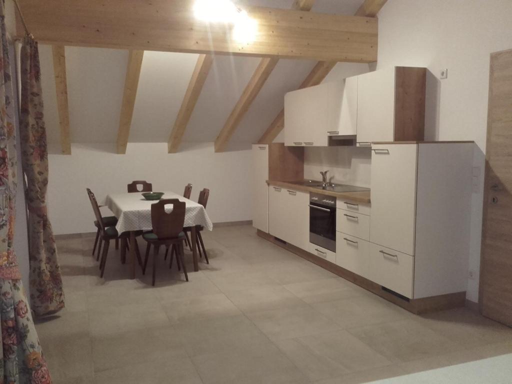 Appartement Kerry room 2